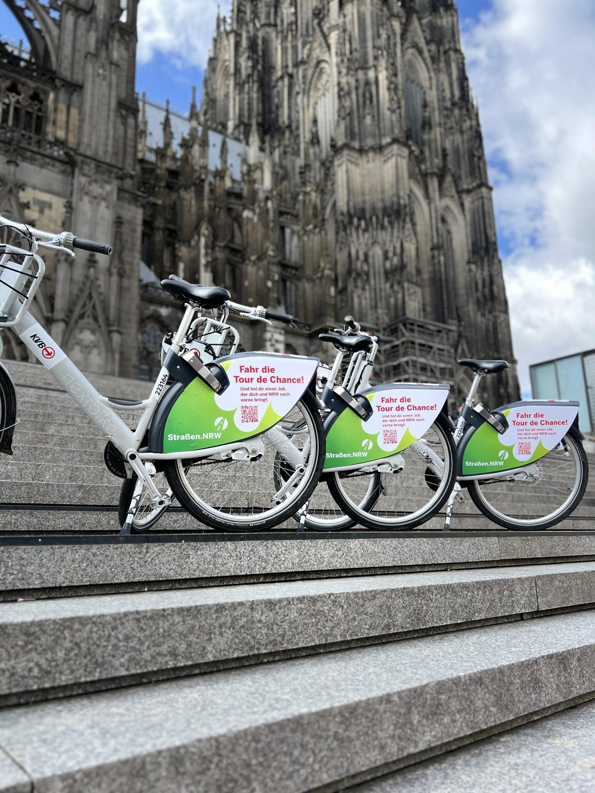 Fahr die Tour de Chance – 2.100 Bikes werben für berufliche Perspektiven