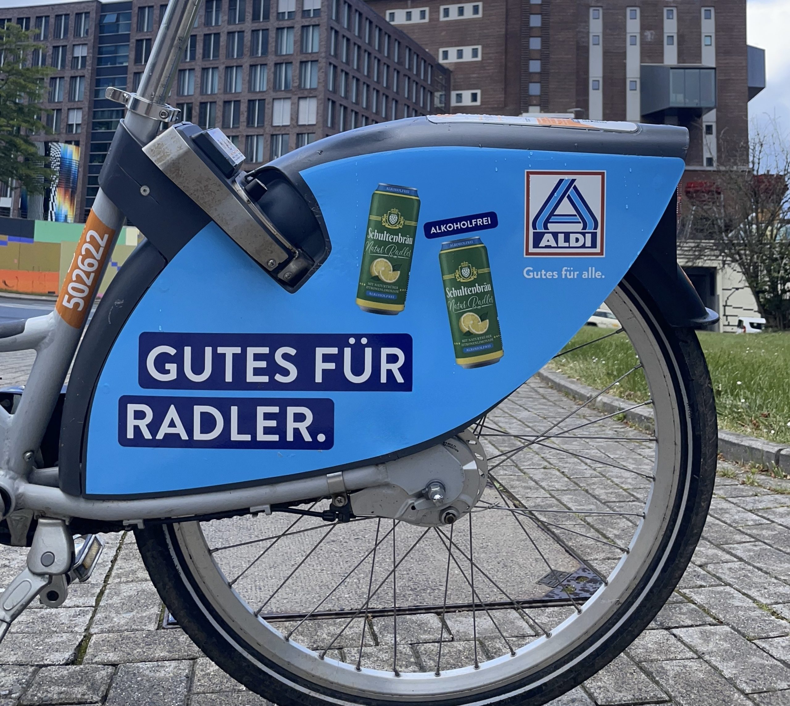 Fahrradwerbung als Bestandteil der 360-Grad-Kampagne „Gutes für alle.“